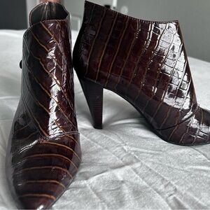 Via Spiga Dark Brown Croc-Embossed Booties Size 8